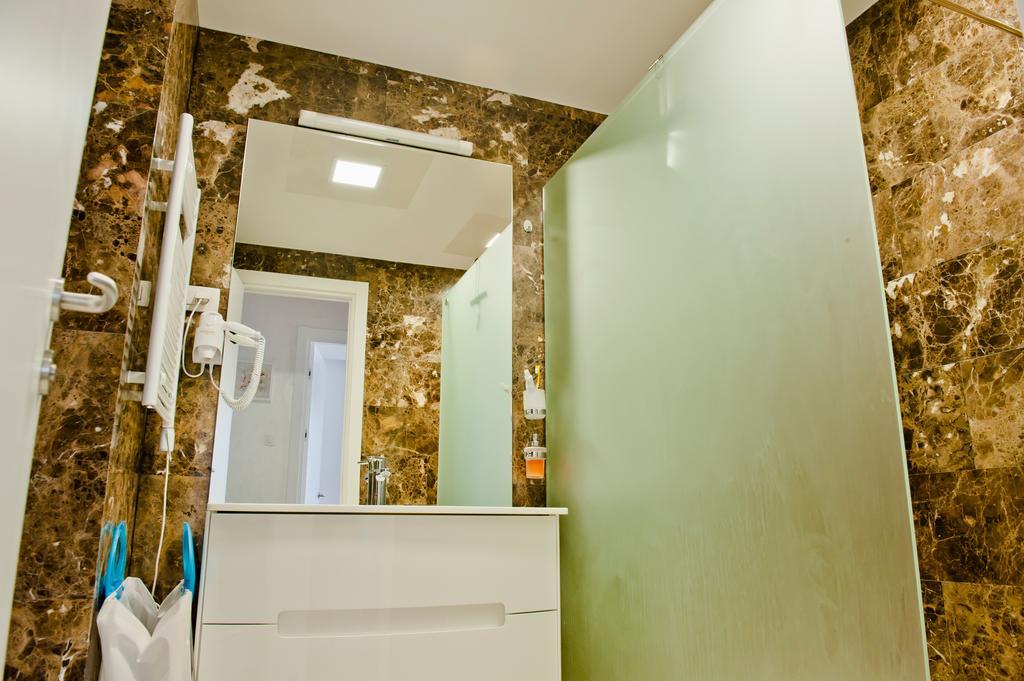 Delux And Urban Apartments Hotel Tre Canne Budva Exterior foto